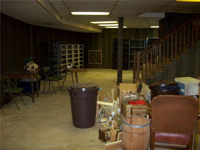 9528 Sinking Creek Road Linden, TN 37096 - Photo 7 of 18 Gallery Image 7