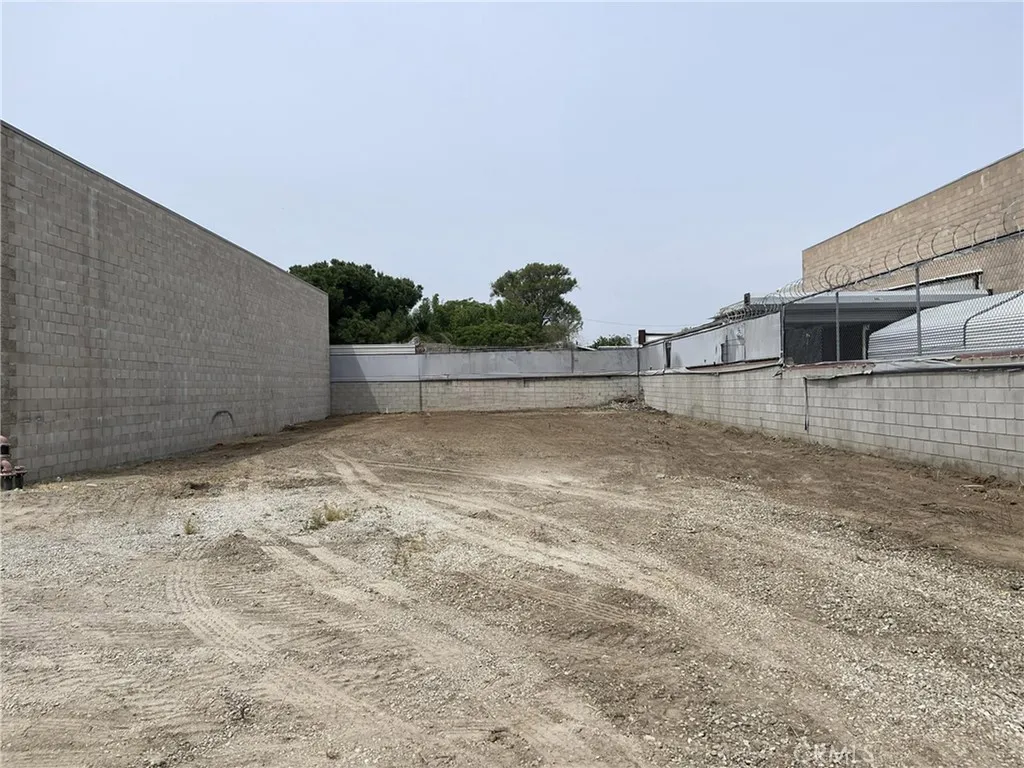 0 Branford Street Pacoima, CA 91331 - Photo 3 of 6 a view of a terrace