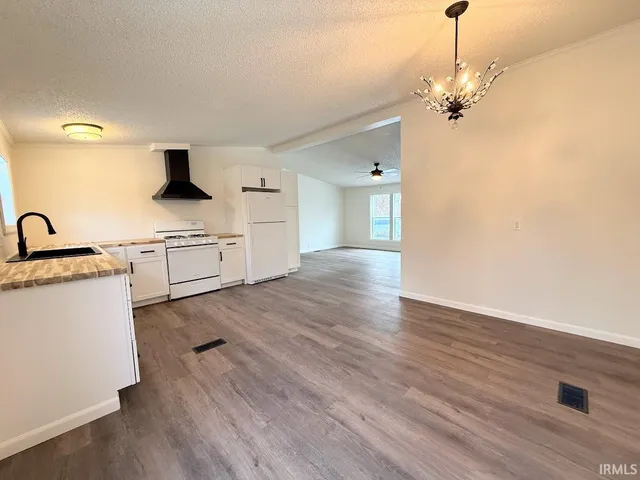 $236,500 | 4700 Pottawatomie Pt Road, Logansport, IN 46947