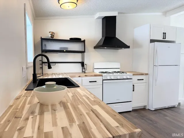 $224,000 | 4700 Pottawatomie Pt Road, Logansport, IN 46947