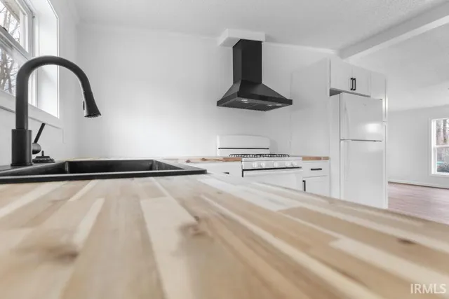 $236,500 | 4700 Pottawatomie Pt Road, Logansport, IN 46947