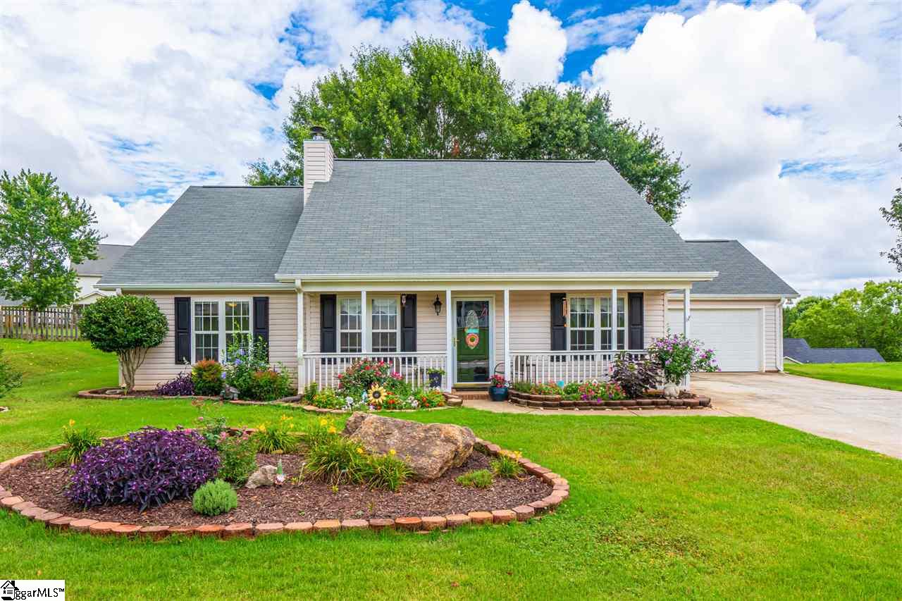 17 Trumpeter Lane Simpsonville, SC 29680 - Photo 1 of 29 Gallery Image 1