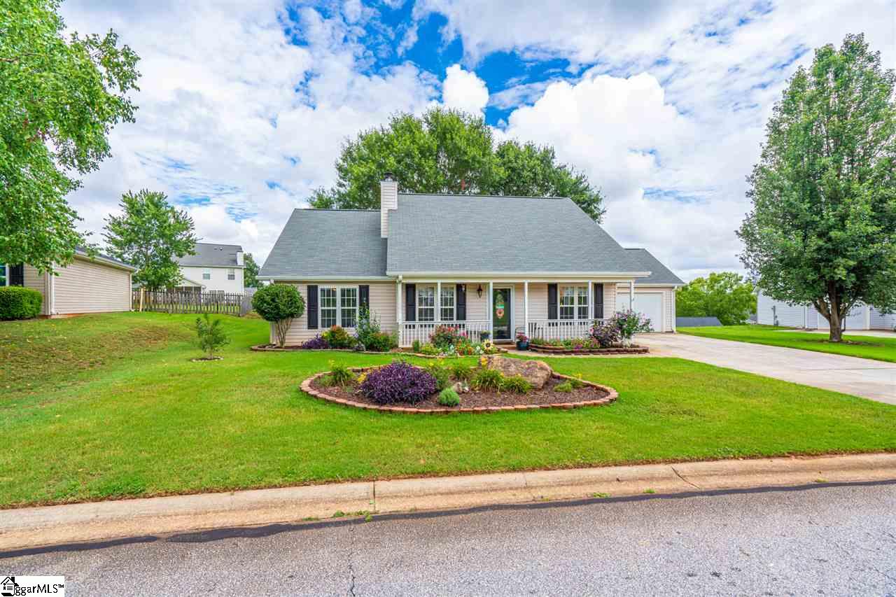 17 Trumpeter Lane Simpsonville, SC 29680 - Photo 2 of 29 Gallery Image 2