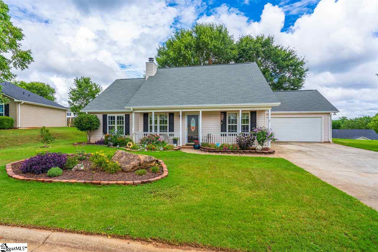 17 Trumpeter Lane Simpsonville, SC 29680 - Photo 3 of 29 Gallery Image 3