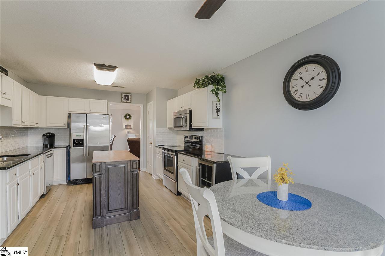 17 Trumpeter Lane Simpsonville, SC 29680 - Photo 6 of 29 Gallery Image 6