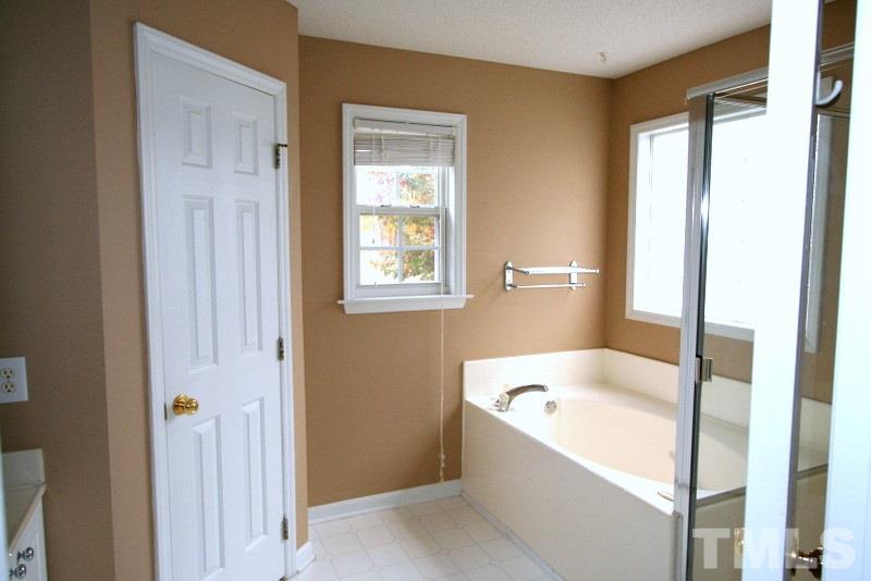 2156 Haig Point Way Raleigh, NC 27604 - Photo 6 of 16 Gallery Image 6