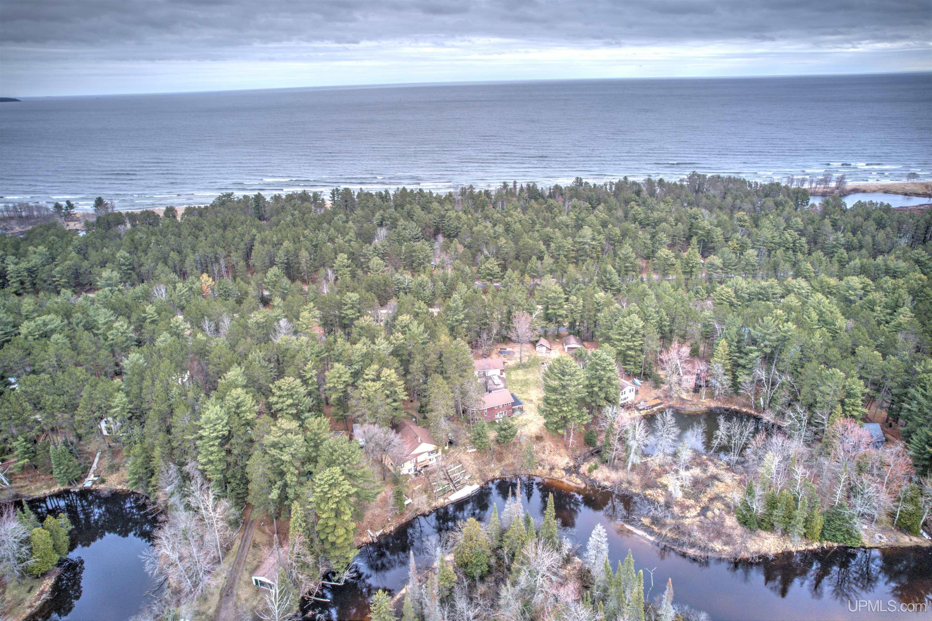 214 Riverside Road Marquette, MI 49855 - Photo 11 of 60 Gallery Image 11