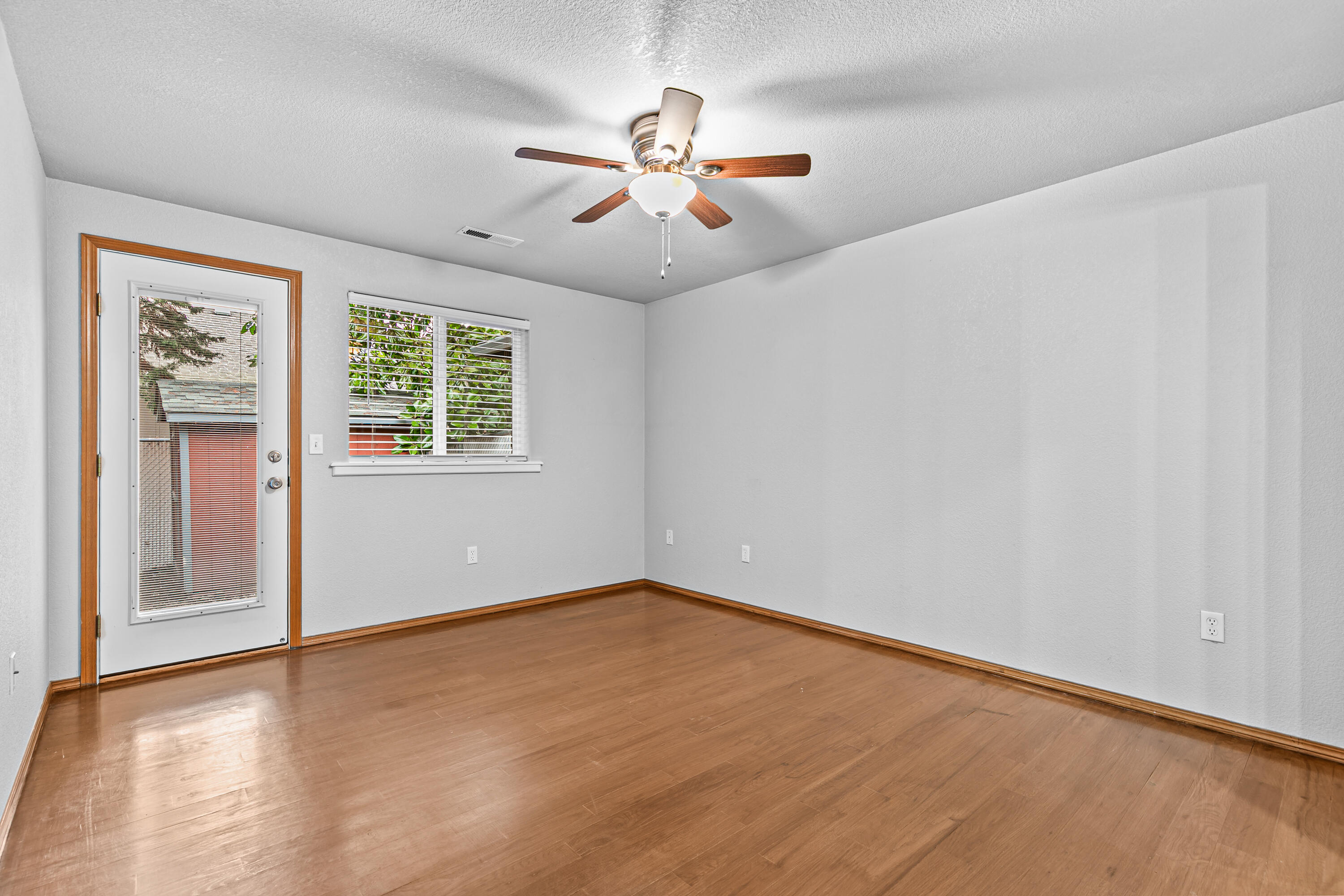 388 Crystal Drive Eagle Point, OR 97524 - Photo 22 of 35 22