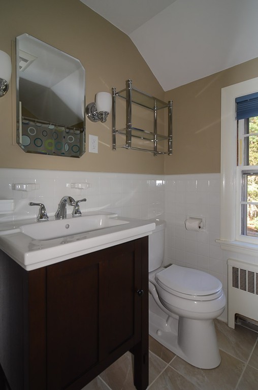 23 Shirley Road Wellesley, MA 02482 - Photo 14 of 25