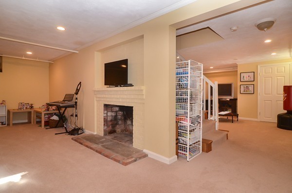 23 Shirley Road Wellesley, MA 02482 - Photo 21 of 25