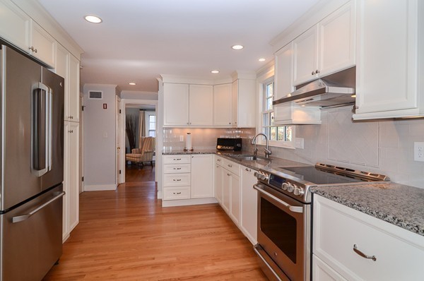 23 Shirley Road Wellesley, MA 02482 - Photo 8 of 25