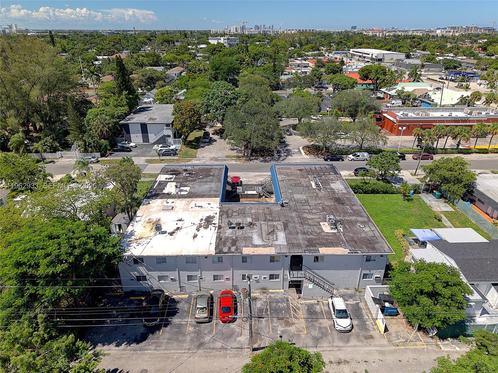37 Southwest 14th Street, Unit 19 Dania Beach, FL 33004 - Photo 24 of 27