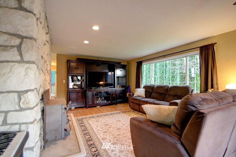 10686 Peter Anderson Road Burlington, WA 98233 - Photo 2 of 25 Gallery Image 2
