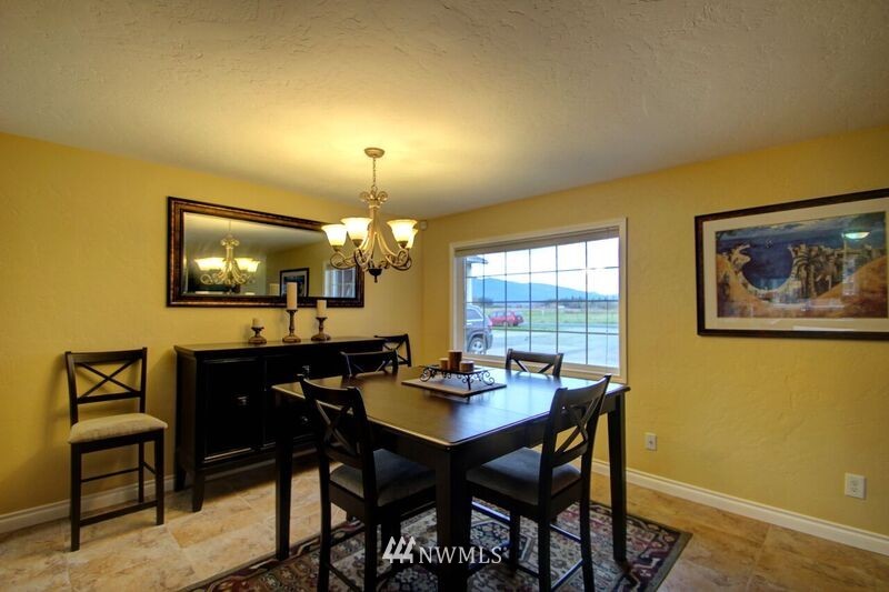 10686 Peter Anderson Road Burlington, WA 98233 - Photo 9 of 25 Gallery Image 9