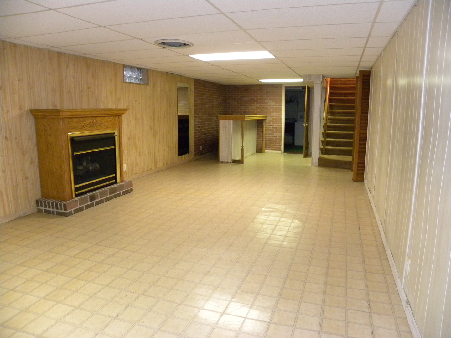 2155 Rockwell Road Aurora, IL 60506 - Photo 18 of 24