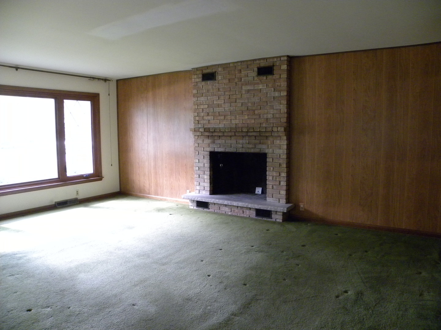 2155 Rockwell Road Aurora, IL 60506 - Photo 3 of 24