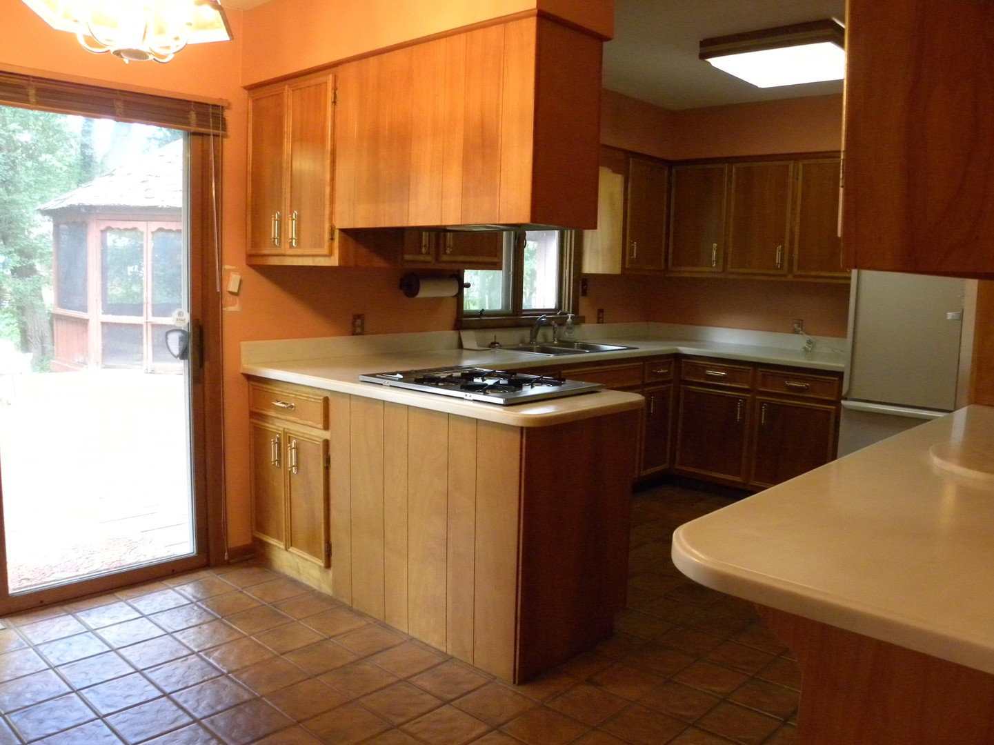 2155 Rockwell Road Aurora, IL 60506 - Photo 9 of 24