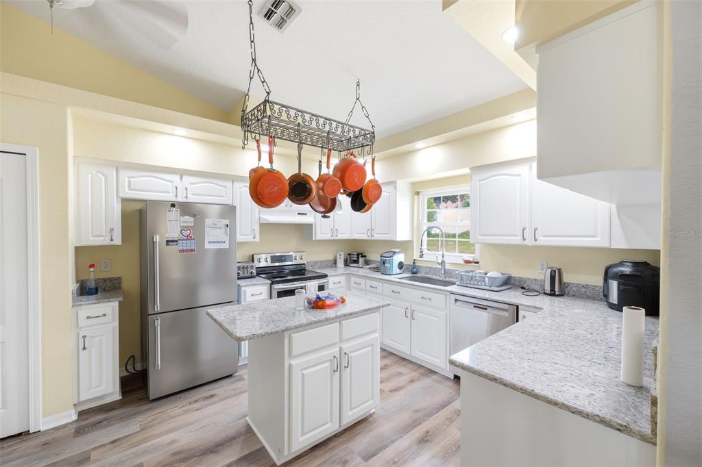 10154 Spring Hill Drive Spring Hill, FL 34608 - Photo 23 of 33