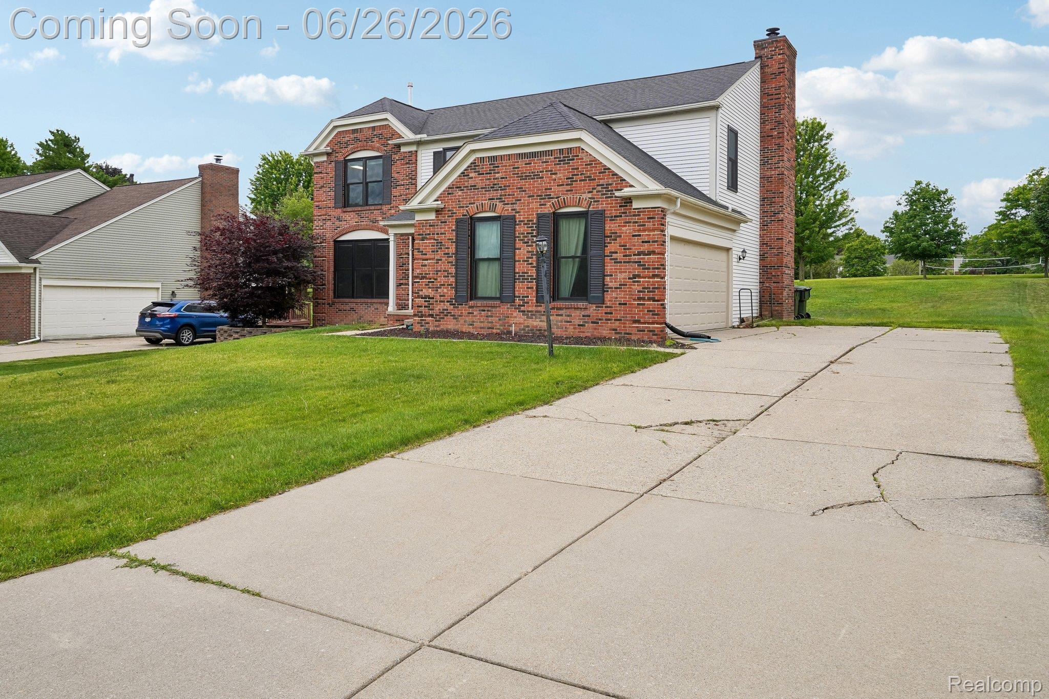 1687 Grandview Drive Rochester, MI 48306 - Photo 6 of 45 2 car attached garage