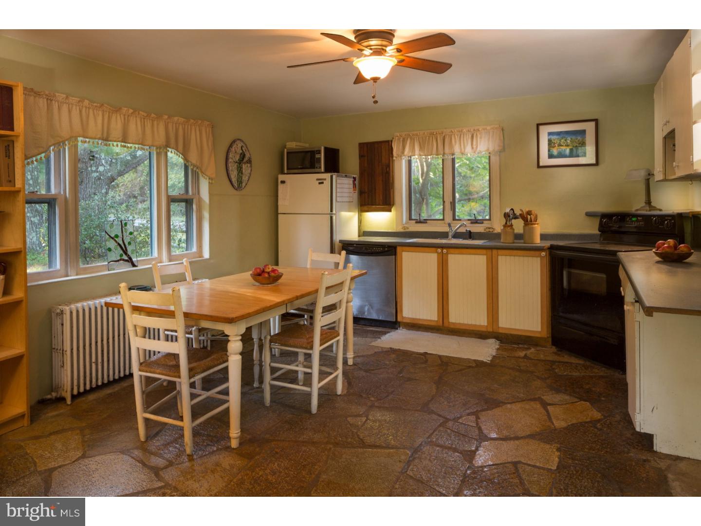 2940 Bursonville Road Riegelsville, PA 18077 - Photo 5 of 25