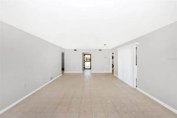$1,900 | 5052 Marsh Field Road, Unit 9, Sarasota, FL 34235