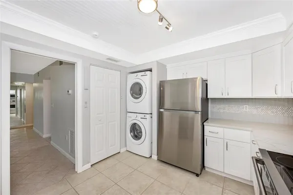 $1,900 | 5052 Marsh Field Road, Unit 9, Sarasota, FL 34235