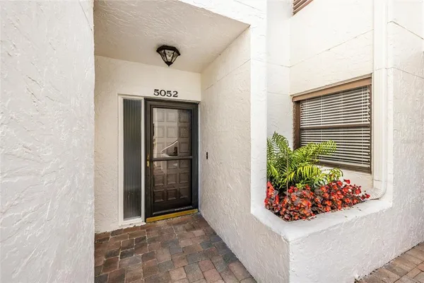 $1,900 | 5052 Marsh Field Road, Unit 9, Sarasota, FL 34235