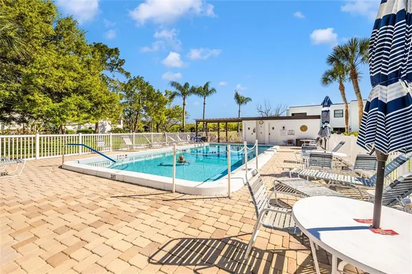 $1,900 | 5052 Marsh Field Road, Unit 9, Sarasota, FL 34235