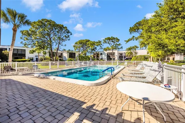 $1,900 | 5052 Marsh Field Road, Unit 9, Sarasota, FL 34235