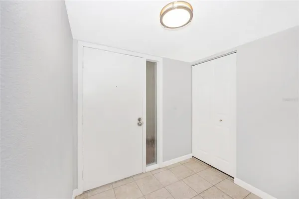 $1,900 | 5052 Marsh Field Road, Unit 9, Sarasota, FL 34235