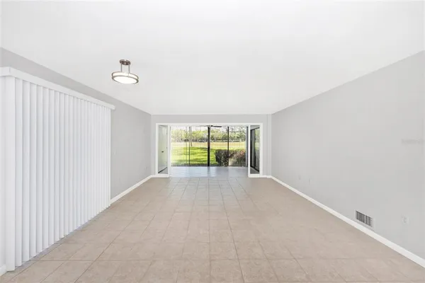 $1,900 | 5052 Marsh Field Road, Unit 9, Sarasota, FL 34235