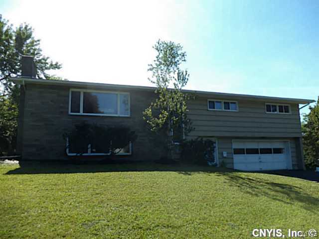 231 Ridgecrest Road DeWitt, NY 13214 - Photo 1 of 1 Exterior Front