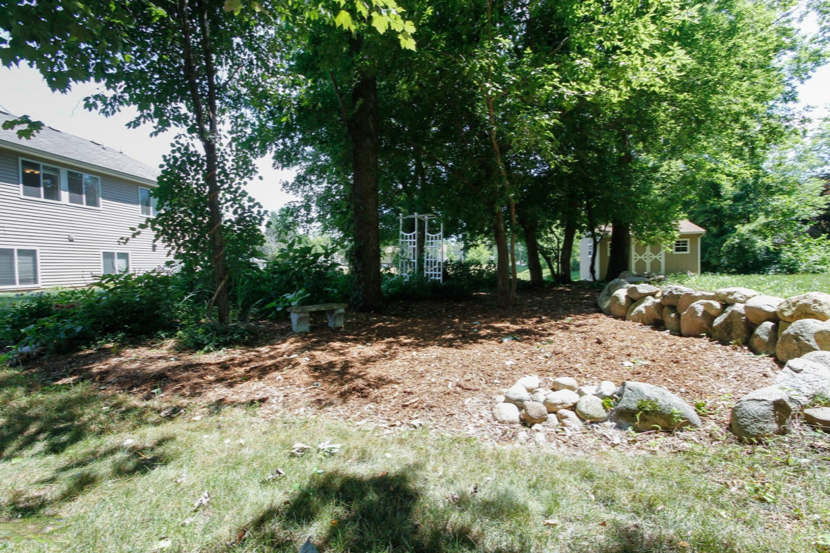 3211 Quarry Ridge Court Kalamazoo, MI 49006 - Photo 27 of 32 3211 Quarry Ridge Ct-108