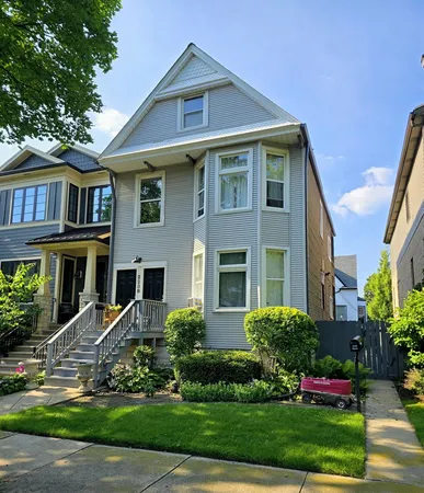 $839,900 | 2238 West Carmen Avenue, Chicago, IL 60625