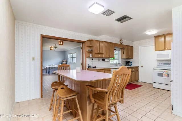 $475,000 | 276 Curacau Drive, Cocoa Beach, FL 32931