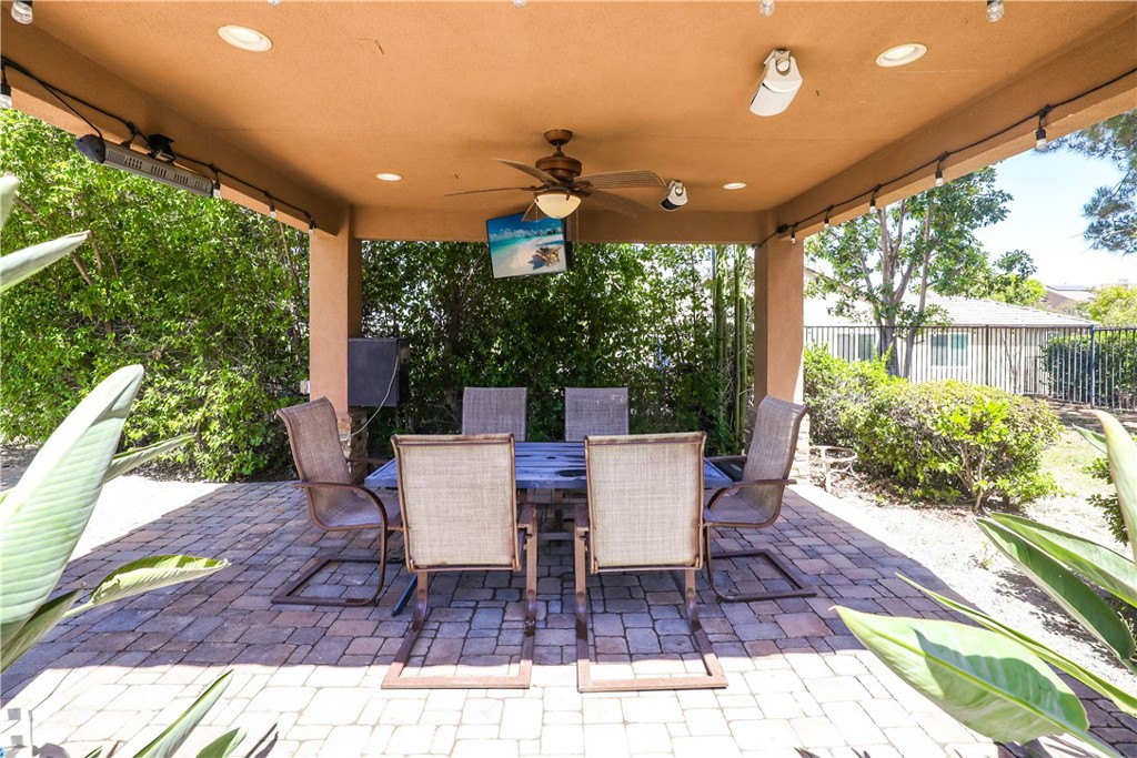 1055 Lowry Ranch Road Corona, CA 92881 - Photo 68 of 75