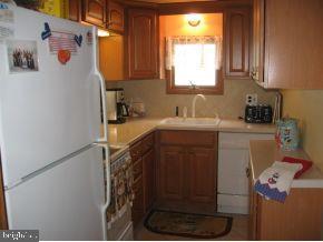 75 Mary Alice Road Manahawkin, NJ 08050 - Photo 6 of 18 Gallery Image 6
