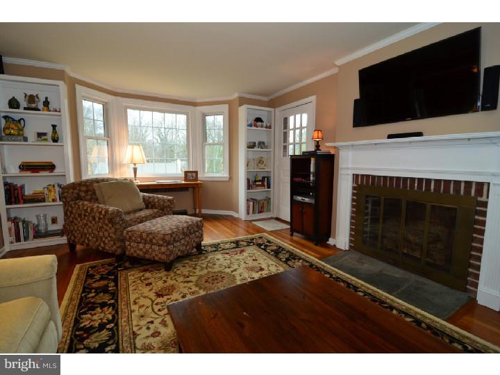 30 Green Valley Road Wallingford, PA 19086 - Photo 3 of 21 Living Room