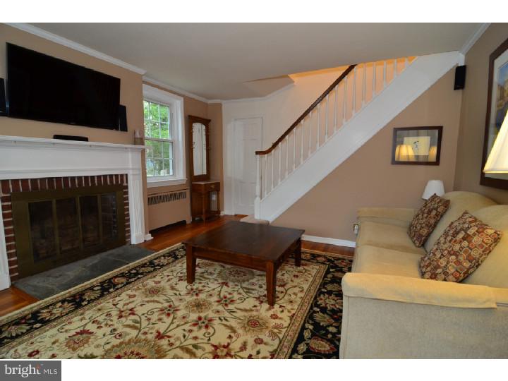 30 Green Valley Road Wallingford, PA 19086 - Photo 4 of 21 Living Room