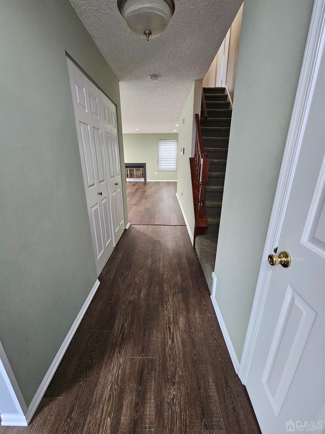62 Rice Run East Brunswick, NJ 08816 - Photo 4 of 31