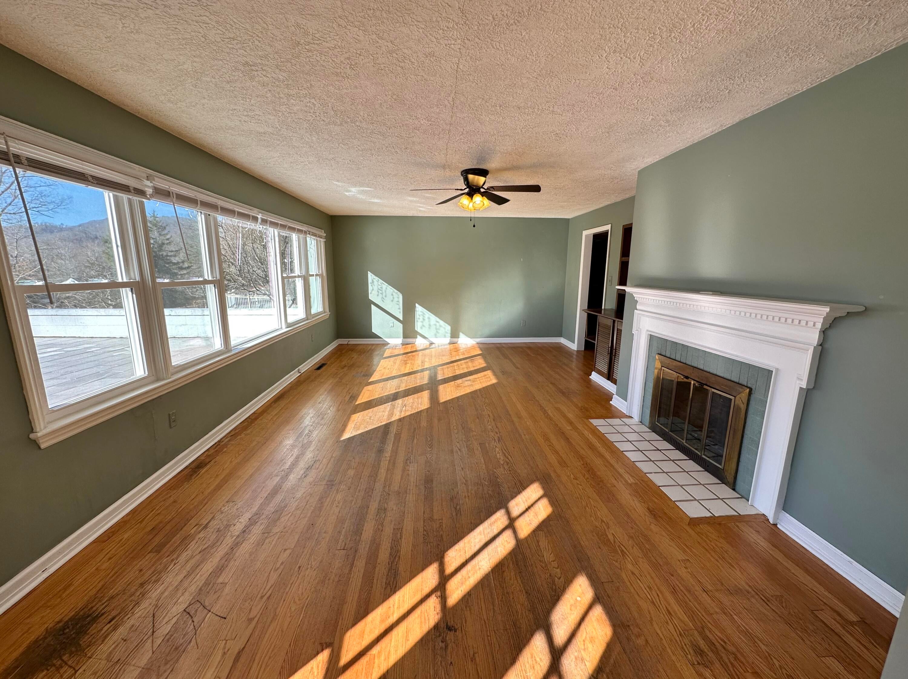 343 Rowan Road White Sulphur Springs, WV 24986 - Photo 15 of 43 Gallery Image 15