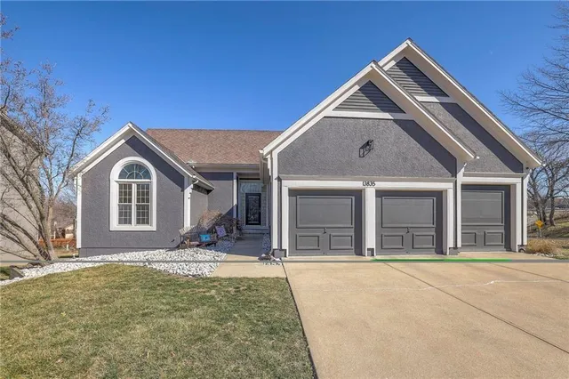 $530,000 | 13835 Craig Street, Overland Park, KS 66223