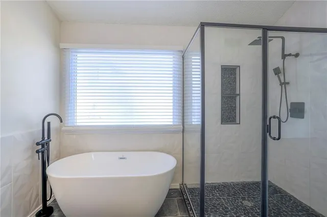 $530,000 | 13835 Craig Street, Overland Park, KS 66223