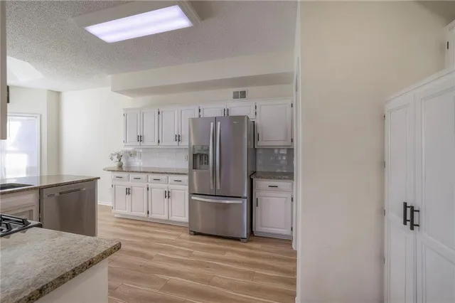 $530,000 | 13835 Craig Street, Overland Park, KS 66223