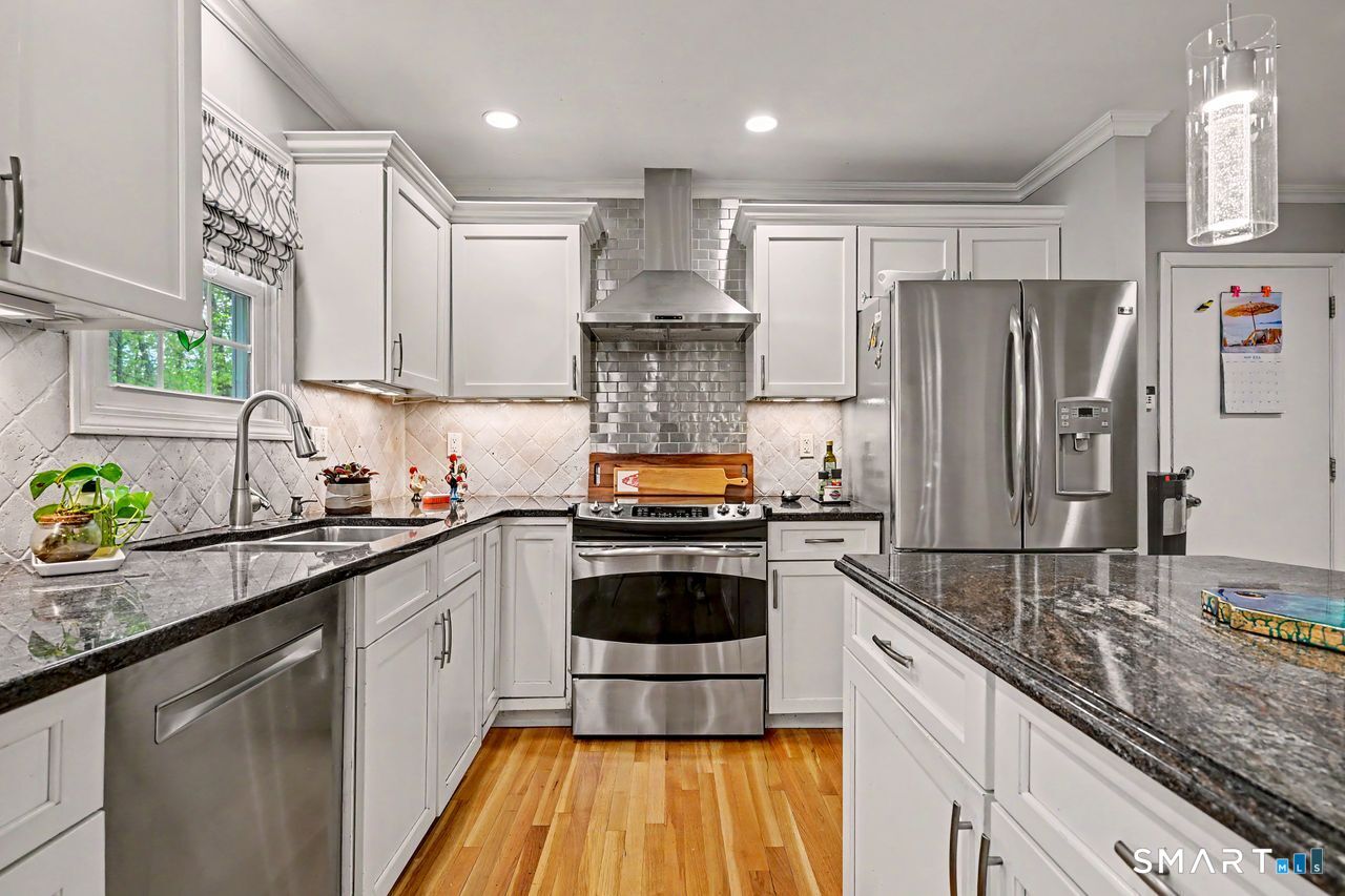 34 Beardsley Road New Milford, CT 06776 - Photo 9 of 40