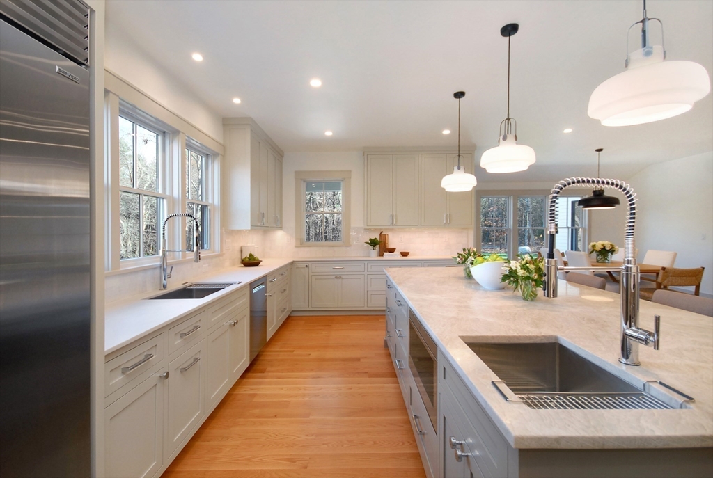 319 Pope Road Concord, MA 01742 - Photo 12 of 41 Gallery Image 12