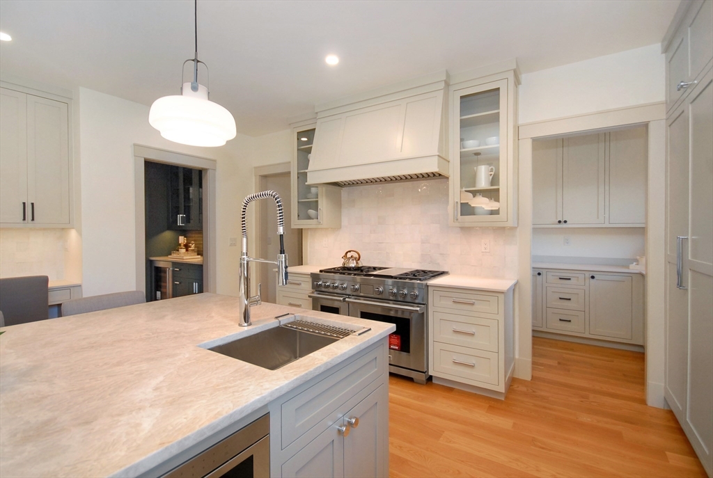 319 Pope Road Concord, MA 01742 - Photo 14 of 41 Gallery Image 14