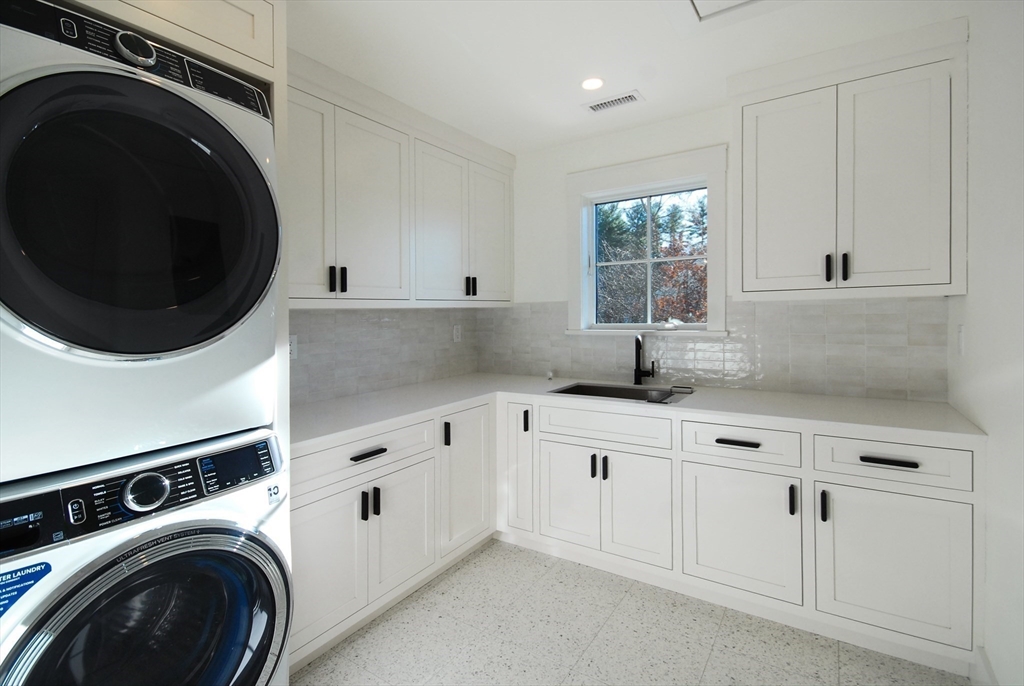 319 Pope Road Concord, MA 01742 - Photo 34 of 41 Gallery Image 34
