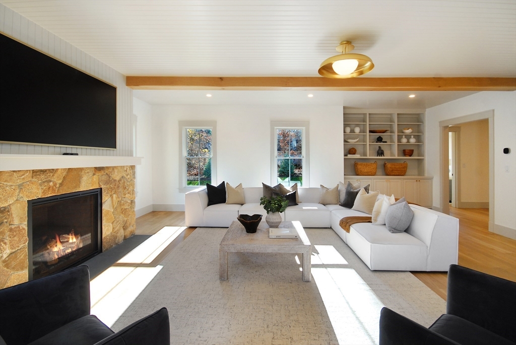 319 Pope Road Concord, MA 01742 - Photo 6 of 41 Gallery Image 6