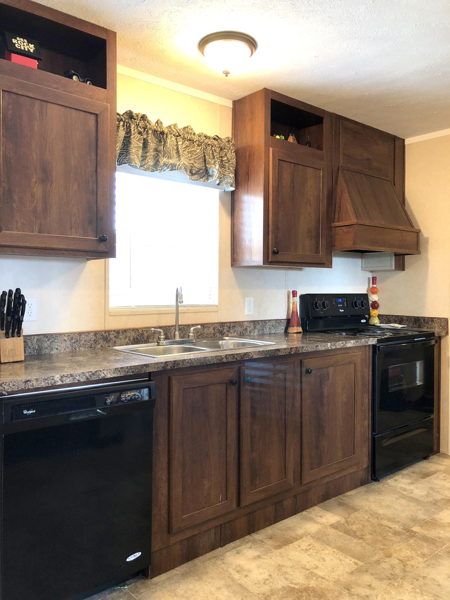 516 Parker Road La Follette, TN 37766 - Photo 7 of 28 Kitchen